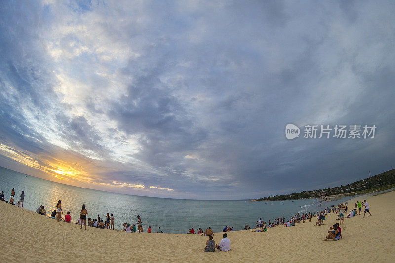 日落景观在Jericoacoara Jeriquaquara, Ceará州，巴西